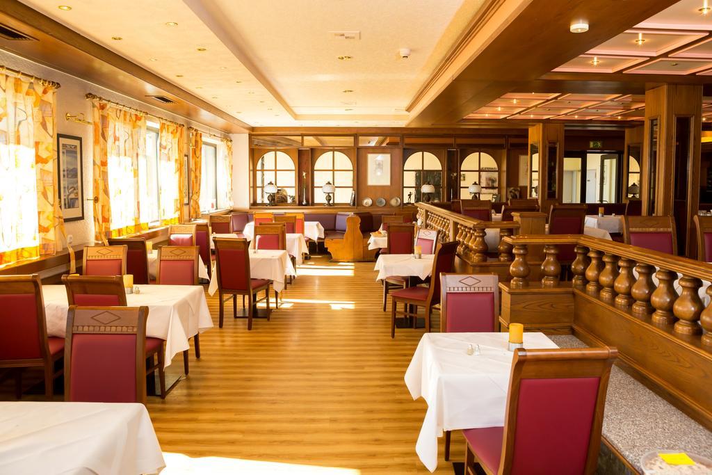 Wohlfuehlhotel Der Jaegerhof Willebadessen Exterior photo